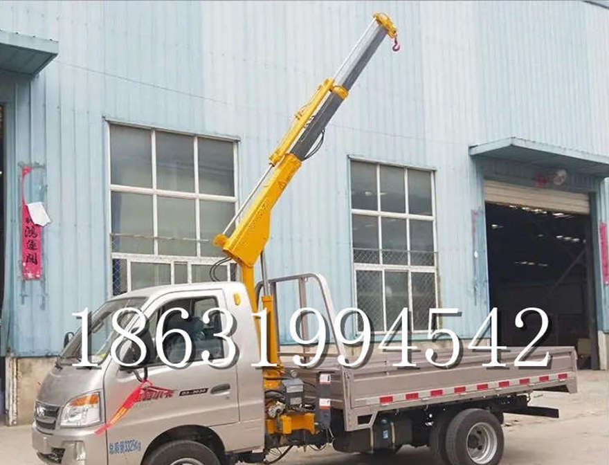 雅江县车载吊机自走可移动式油压随车吊出租车载车载吊机绞盘全电动液压吊机